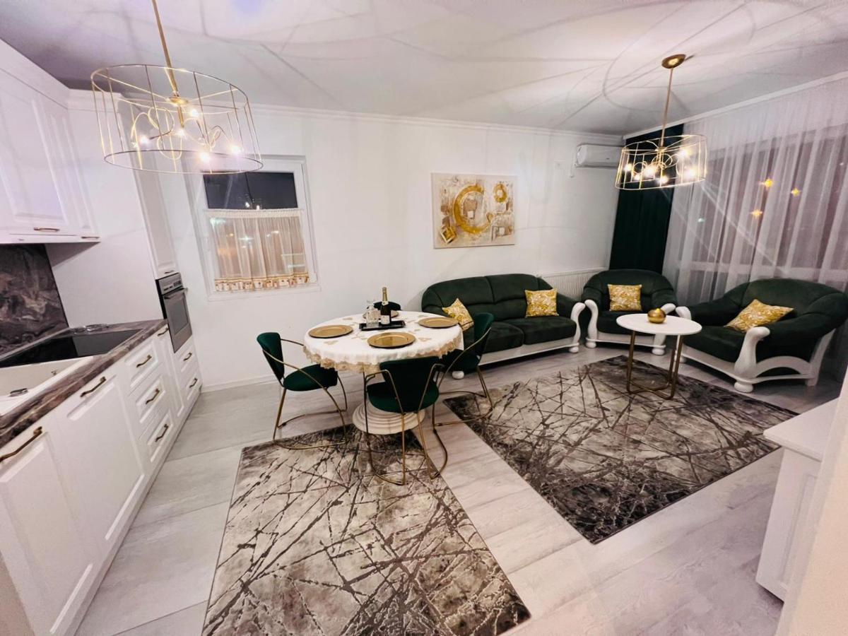Apartament Larysse Oradea Eksteriør billede